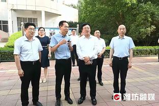 戈贝尔谈比赛：我们得让自己保持冷静 并在遇到困难时打团队篮球